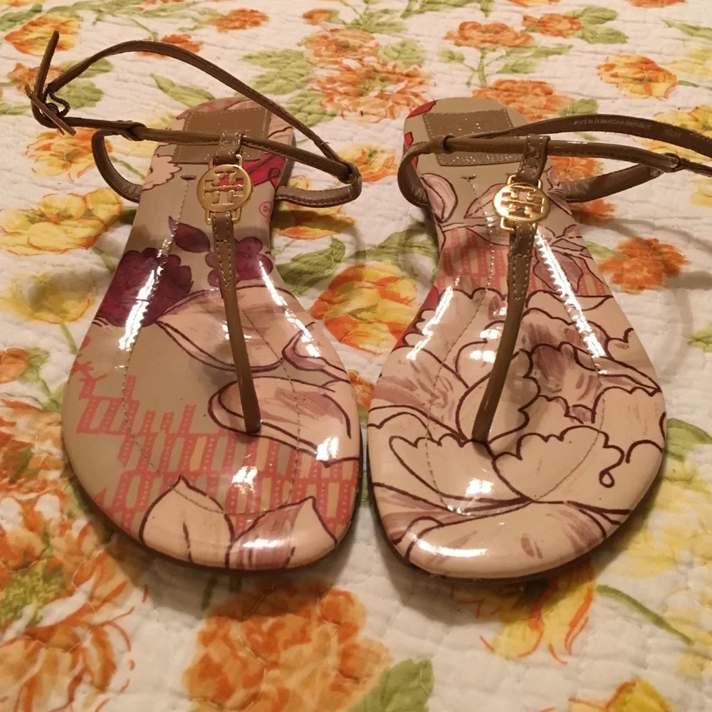 Tory Burch floral Emmy sandals Sz 6.5